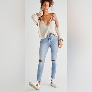 NEW FREE PEOPLE JEGGINGS - ANKLE CROPPED STRETCH DENIM DISTRESSED